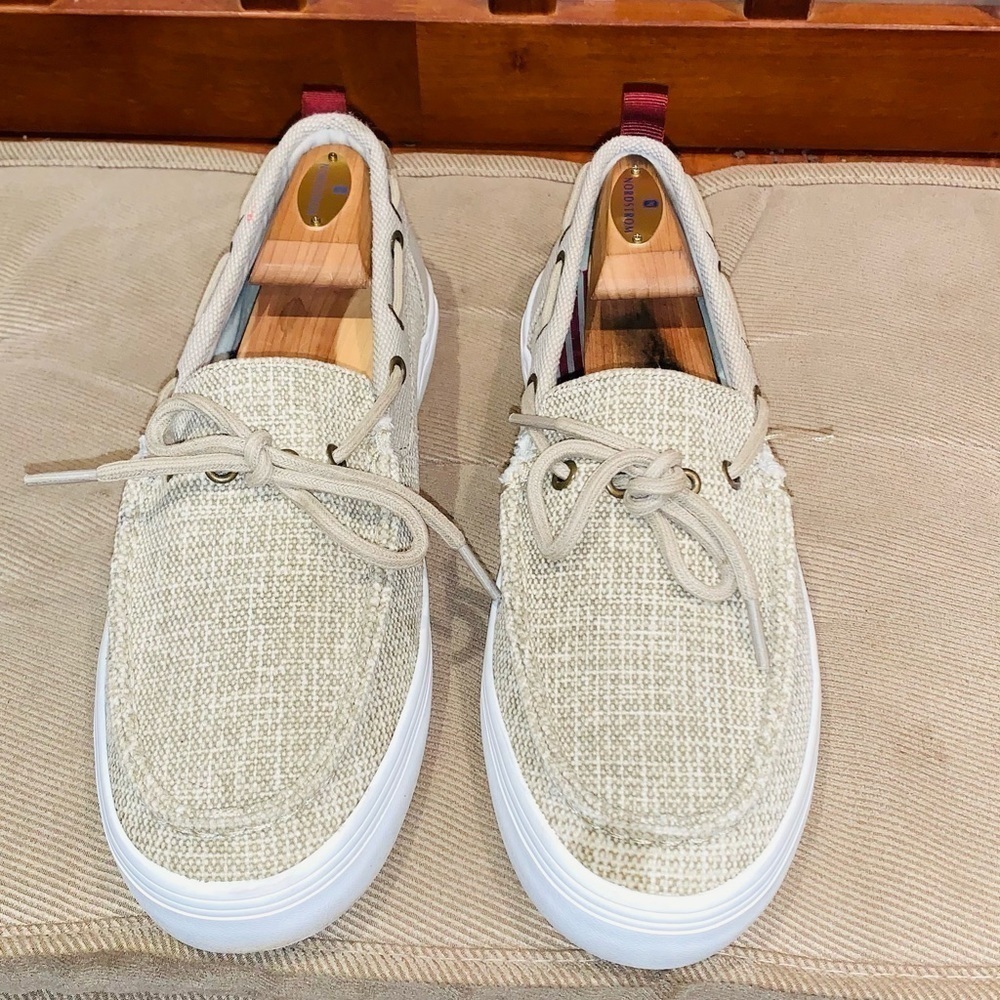 Lands End Canvas Boat Shoe. - Picture 11 of 14
